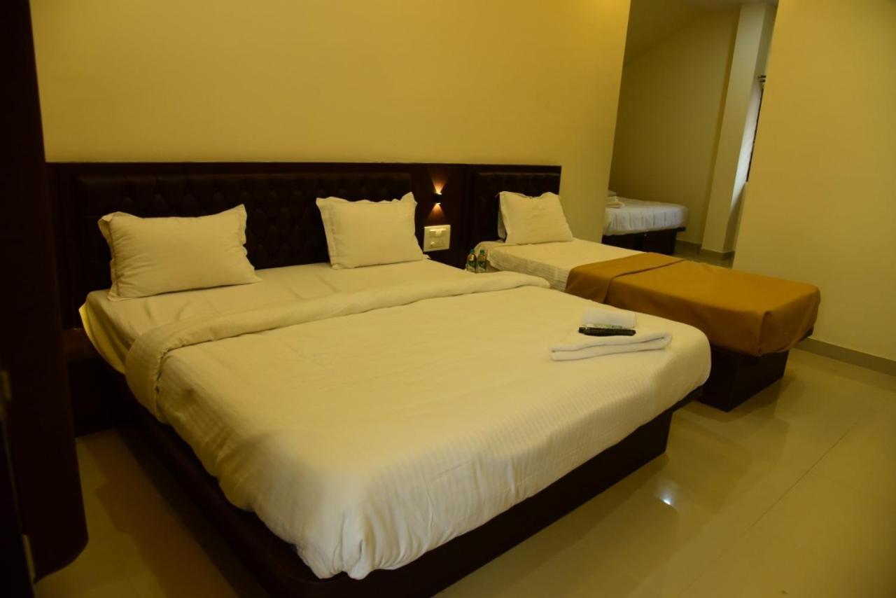 Hotel M G Residency Chikmagalūr Exterior foto