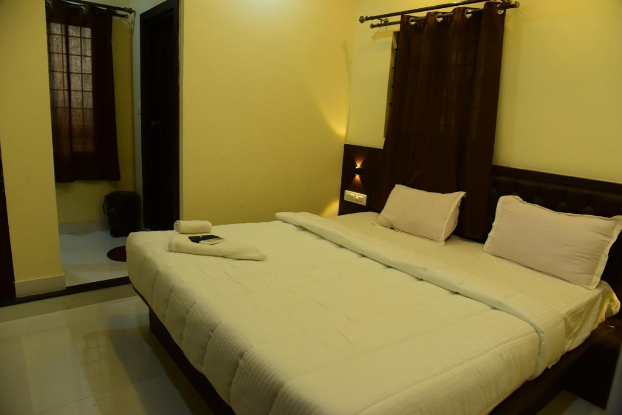 Hotel M G Residency Chikmagalūr Exterior foto